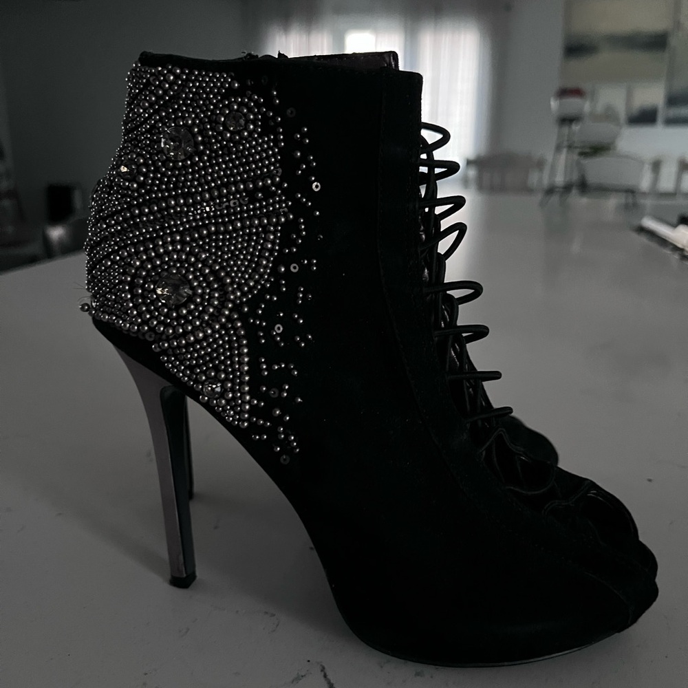 Sam Edelman black suede peep toe lace up bootie size 6